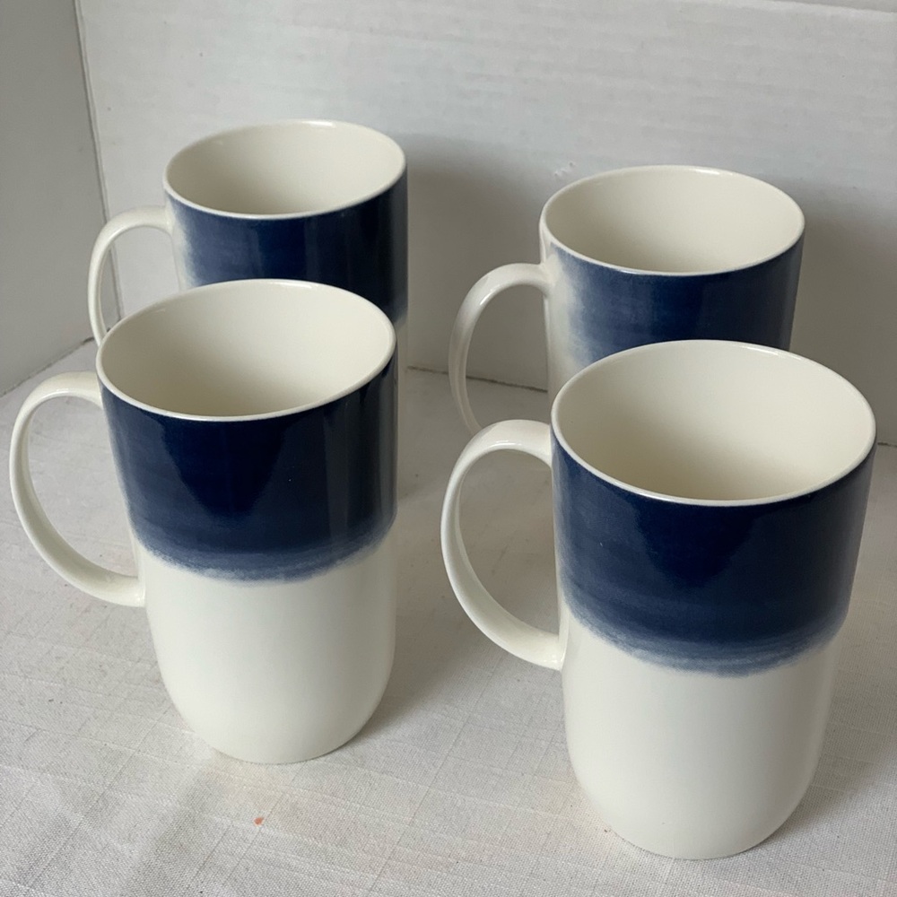 VERA WANG - WEDGEWOOD | Set of 4 | Blue and White Tall Mugs | 12 ounces.